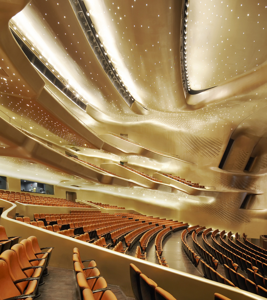 Guangzhou_Opera_House_Zaha_Hadid_Architects_2