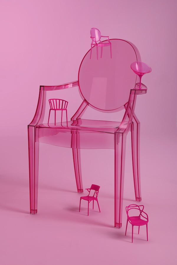 Mattel-Teams-Up-With-Milan's-Kartell-To-Create-Chic-Barbie-Chairs-In-Signature-Pink-design-pataki-03