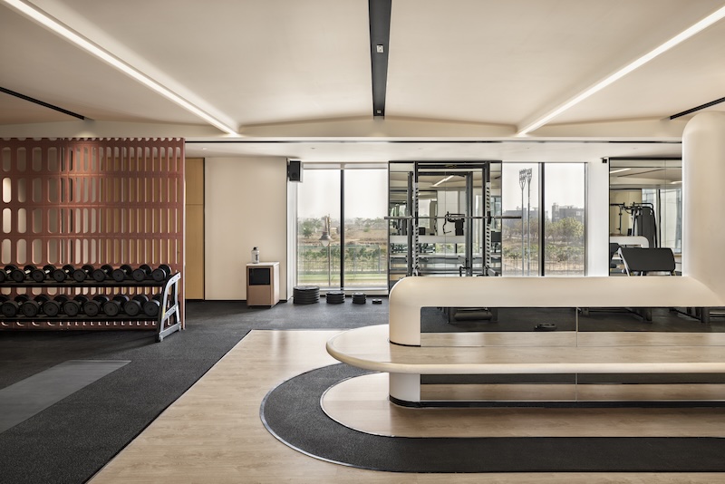 Elegant-Minimalism-Natural-Materials-And-Clean-Forms-A Light-filled-Clubhouse-in-Ghaziabad-Design-Pataki-07