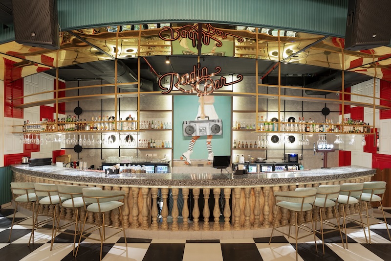 New-Restaurants-Bangalore-2024-A-Dreamy-Escape-Craft-Beers-Golf-Music-Inspired-Bars-And-Jamie-Oliver-Outpost-Design-Pataki-09