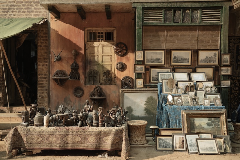 On-The-Sets-Of-Heeramandi--Everything-You-Need-to-Know-About-Sanjay-Leela-Bhansali's-Largest-Set-Production-Design-Pataki-02