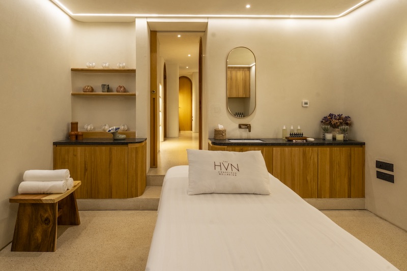  Rooted in conscious luxury, HVN’s spa rituals are inspired by ‘Shinrin-Yoku’ that encompass their blend of clay masks, aromatic elixir oils, natural scrubs and floral baths bringing the experience of forest bathing in wellness. ( Image Credit: Amaraanth ) 