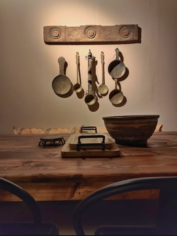 wall art, spoons, beige wall