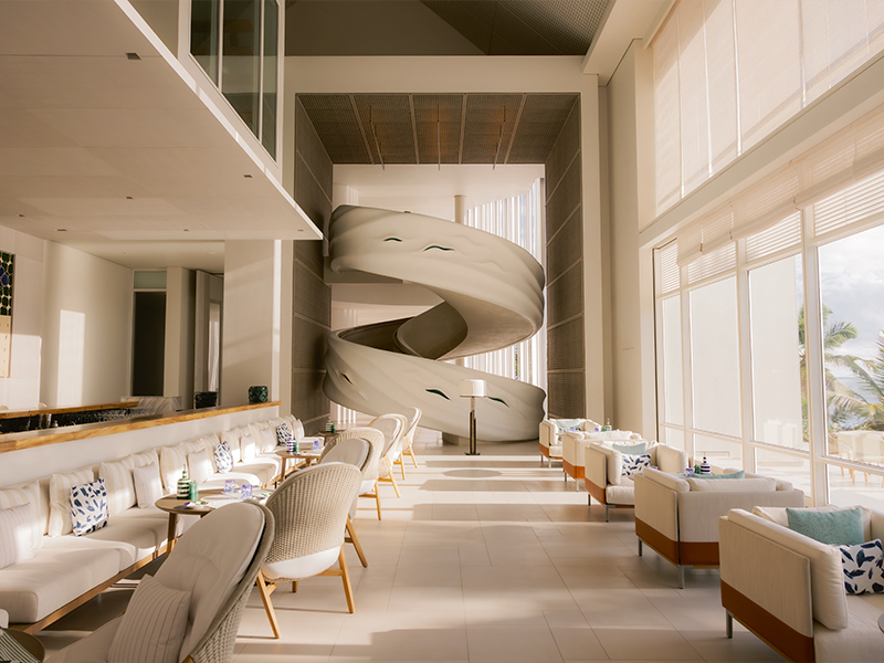 Le White,’ the all-day dining venue serving international cuisine, is designed in the spirit of an art gallery. (Image Credit: Cheval Blanc Seychelles) 