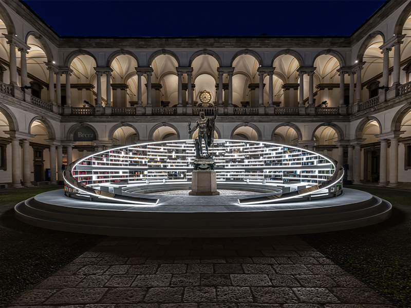‘Library of Light,’ an installation crafted by Es Devlin, is filled with over 2,000 volumes. (Image Credits: Monica Spezia) 