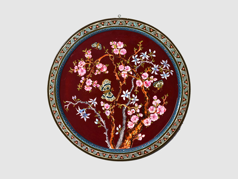 Papier-Mâché wall plate created by Kashmiri Artist Iqbal Hussain for Zaina by CtoK Price: ₹ 5000 (Image Credits: Sajad from Zaina by CtoK team)