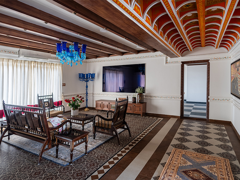 The vaulted ceiling embellished with intricate frescoes is the highlight of ‘The Flat Bread Apartment.’ (Image Credit: Vignesh Sivakumar)