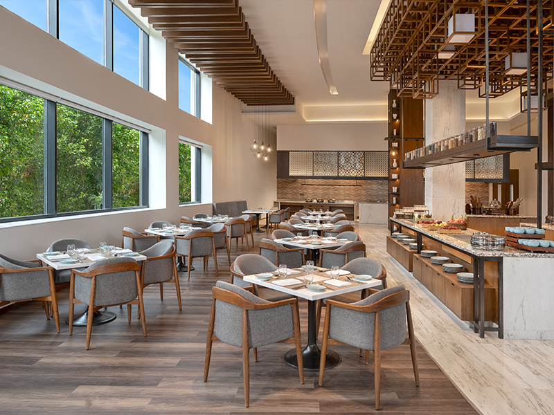 The Corbett Kitchen serves continental Indian and continental, but the highlight is their Kumaoni thali. (Image Credits: Jim Corbett Marriott & Spa)