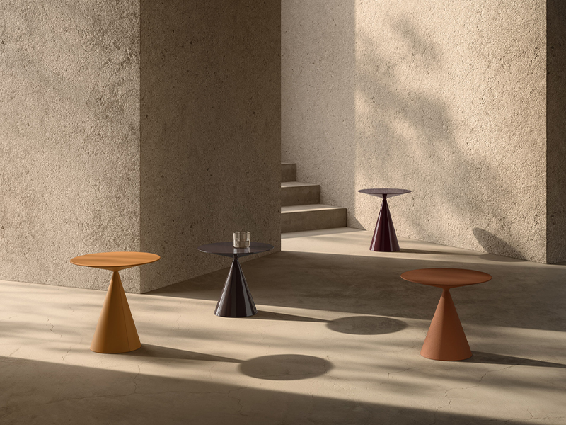 The coffee tables in hall 1 by Desalto are crafted with micro clay coated in leather and cuoietto. (Image Credits: Courtesy of Design Shanghai)