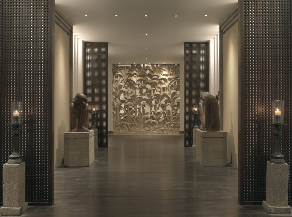 Designed by Jaya Ibrahim, the lobby combines refined simplicity with natural materials and Indonesian artistry, offering the feel of a serene, stylish living room. (Image Credit: The Legian Seminyak) 