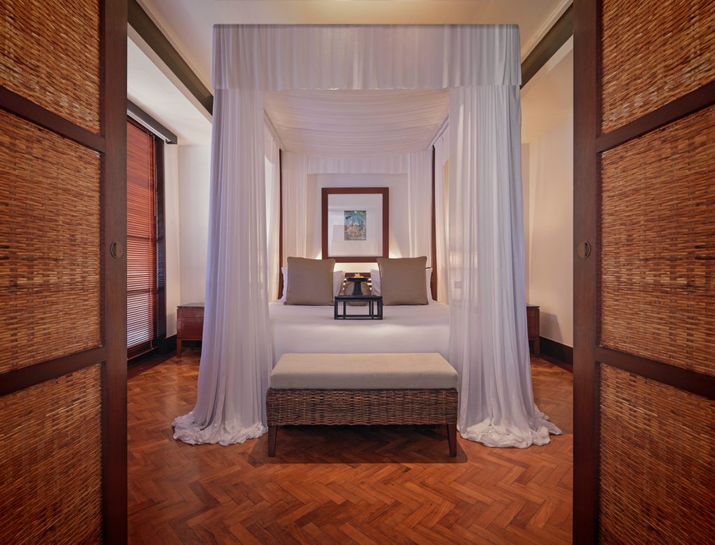 The ultimate private beach escape, the Beach House includes a secluded private garden, stylishly designed guest rooms and a 16-metre swimming pool, all with breathtaking ocean views. Here is a peek inside the Master Bedroom of the Beach House. (Image Credits: The Legian Seminyak) 