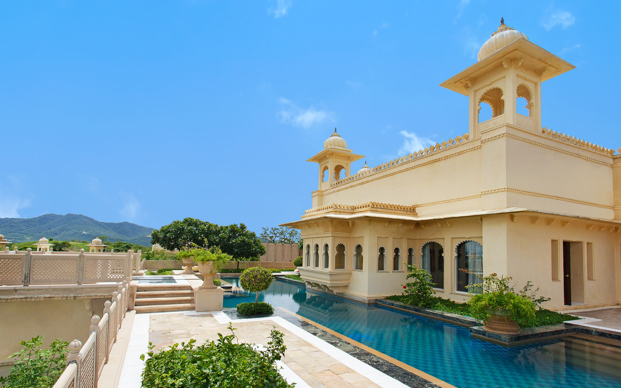 The chhatris are a quintessential character in the Rajasthani architecture. (Image Credits: Courtesy of The Oberoi Udaivilas, Udaipur)