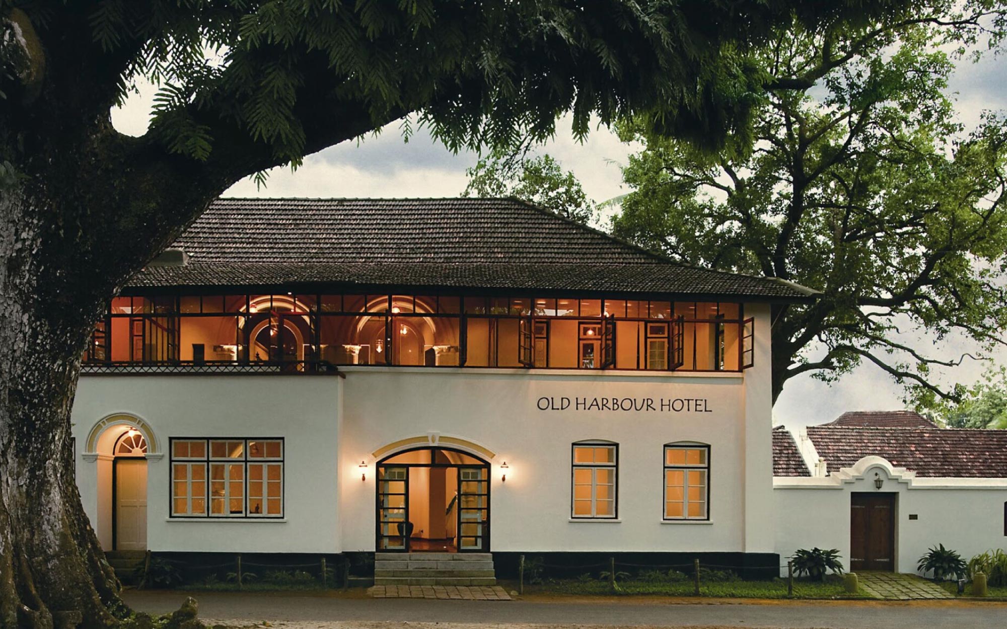The Old Harbour Hotel’s timeless facade hints at the Dutch-era architecture. (Image Credits: Old Harbour Hotel)